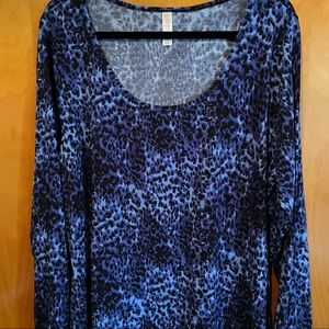 LuLaRoe Lynnae Long-Sleeve Tee